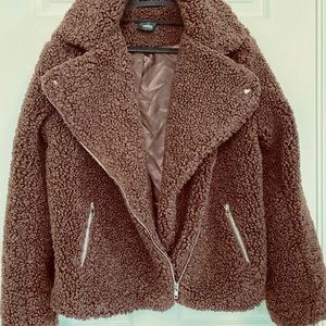 🎉HPx4🎉Fuzzy wuzzy Forever XXI jacket